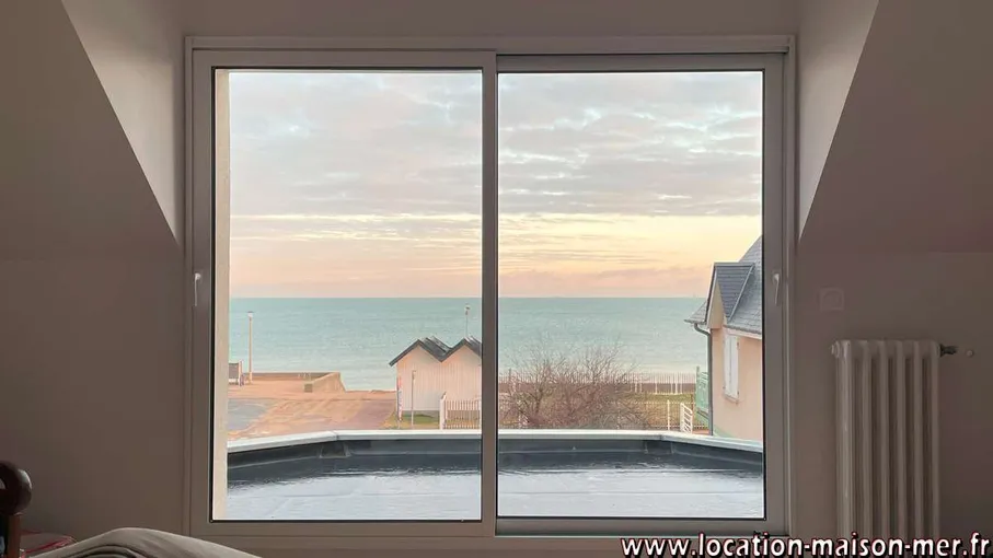 Location saisonnière vue mer exceptionnelle de la chambre parentale